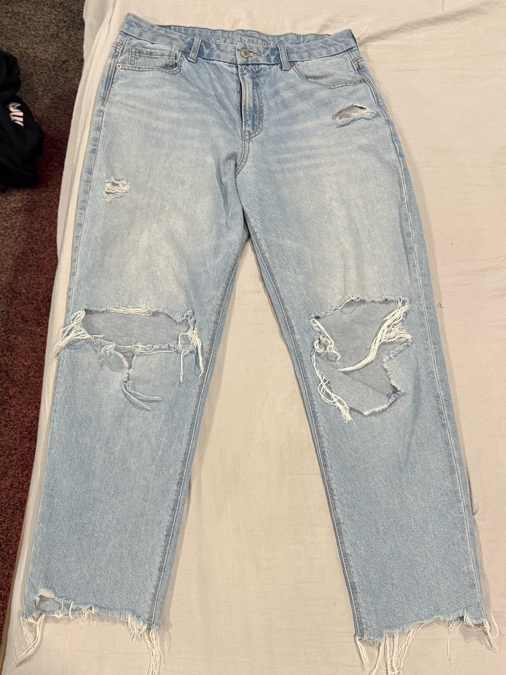 American Eagle Outfitters Light Wash Ripped Boyfriend Jeans